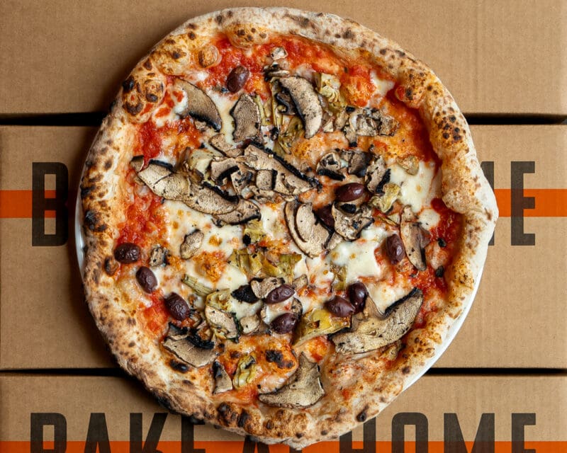 mushroom cheese and olive napoli pizza
