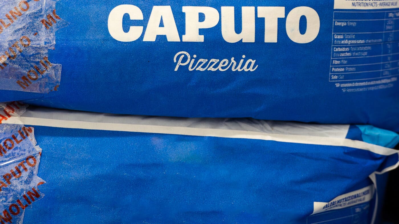 bag of authentic italian pizza flour